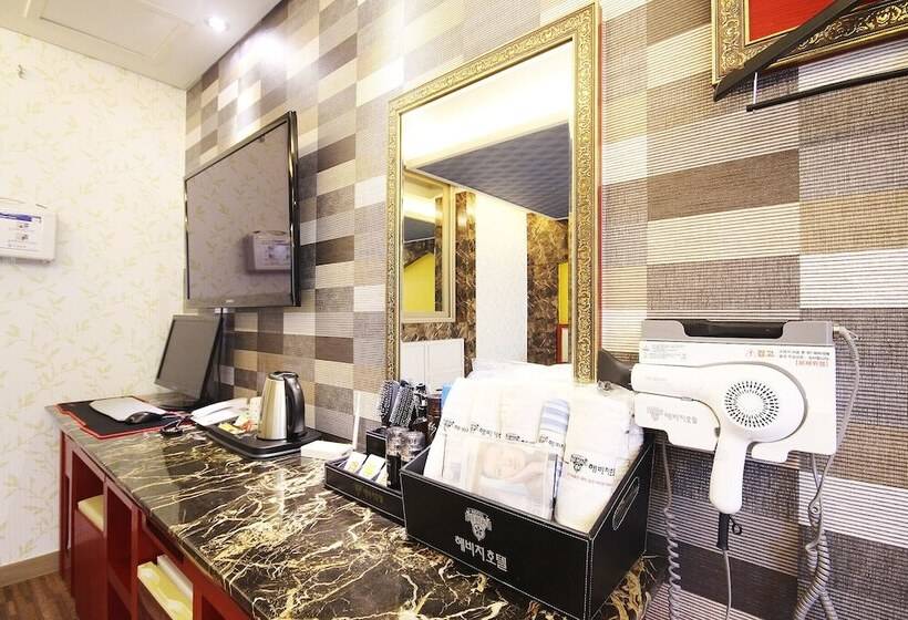 모텔 Jinju Hotel Beach