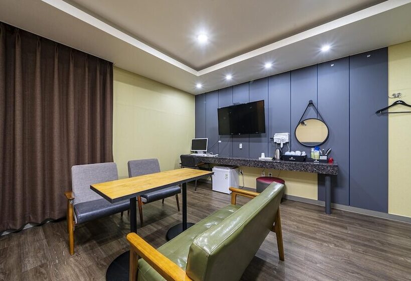 מוטל Seosan Time