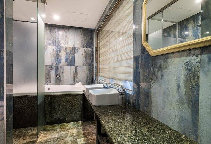 فندق على الطريق Ulsan Ilsan Hotel Mvg