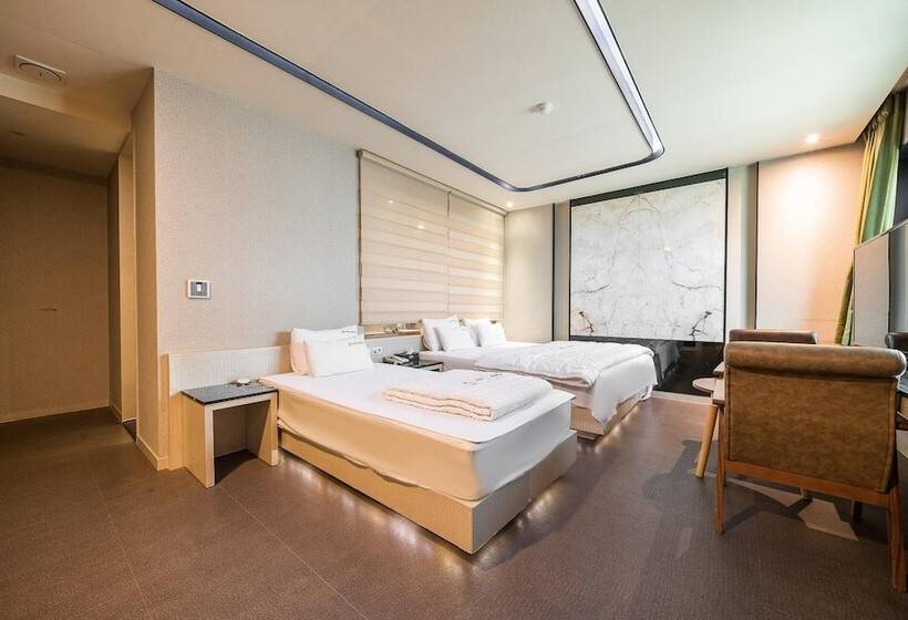 فندق على الطريق Ulsan Ilsan Hotel Mvg