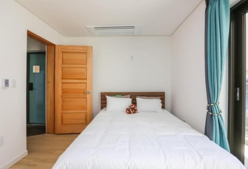 Muju Dada Pension [built In 2016]