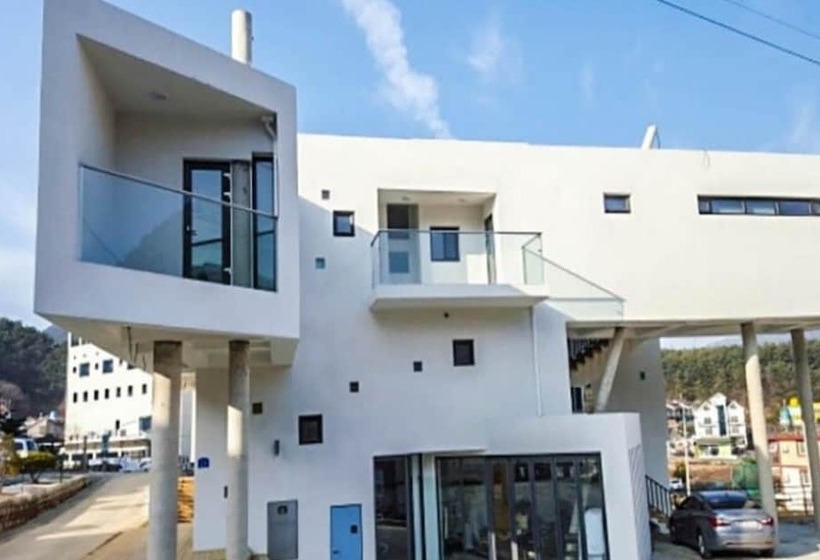 Muju Dada Pension [built In 2016]