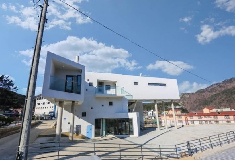 Muju Dada Pension [built In 2016]