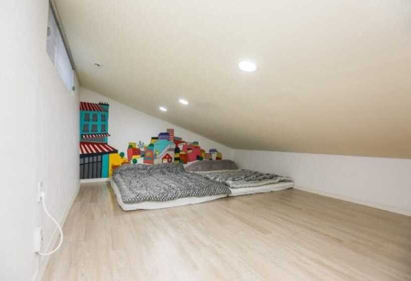 Muju Dada Pension [built In 2016]