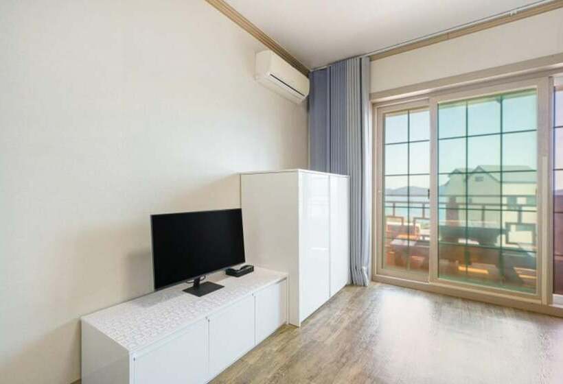 Geojedo New Happiness Pension