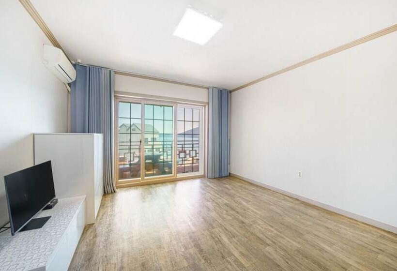 Geojedo New Happiness Pension