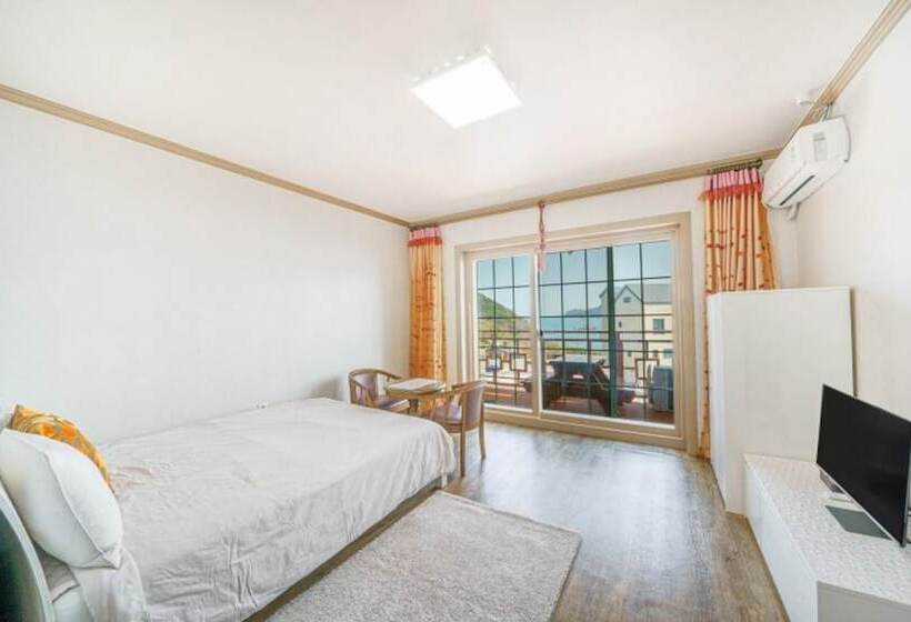 Geojedo New Happiness Pension