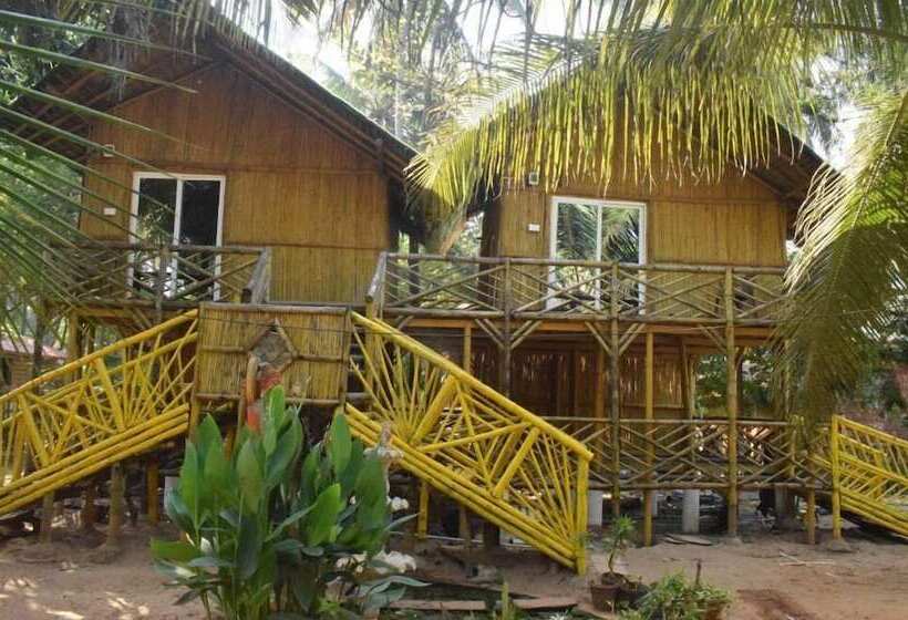 Nirvana Nature Bamboo Cottages