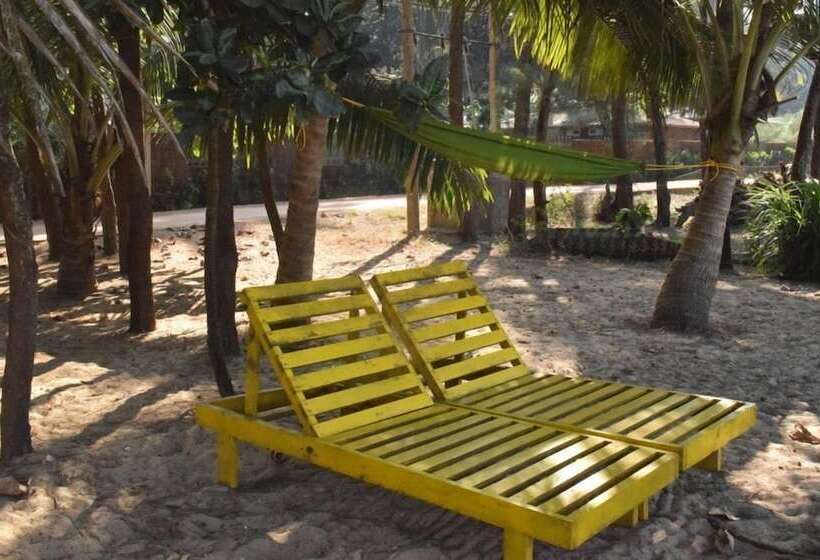 Nirvana Nature Bamboo Cottages