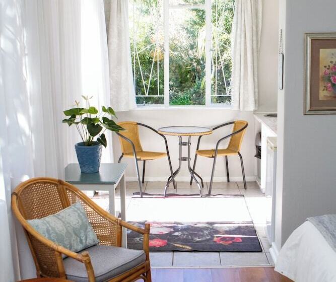 بنسيون Cherry Berry Lodge