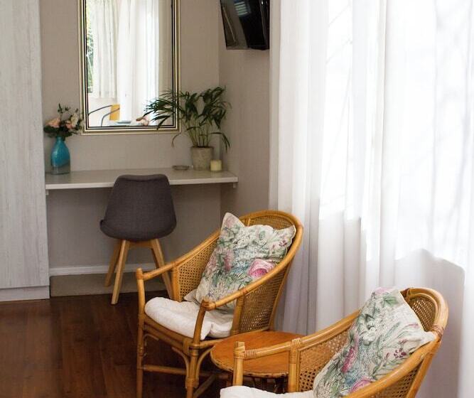 بنسيون Cherry Berry Lodge