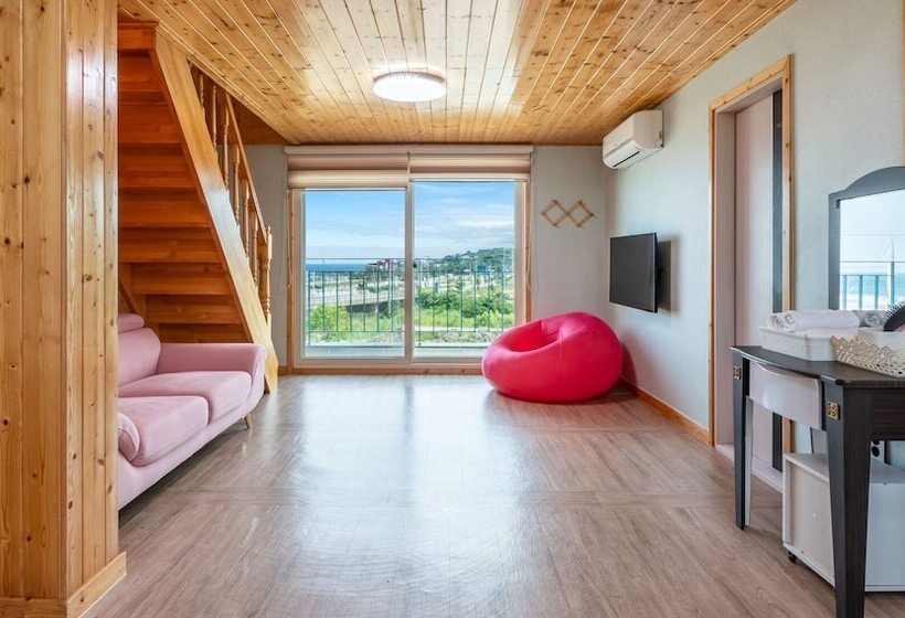 Gyeongju Gamposole Pension