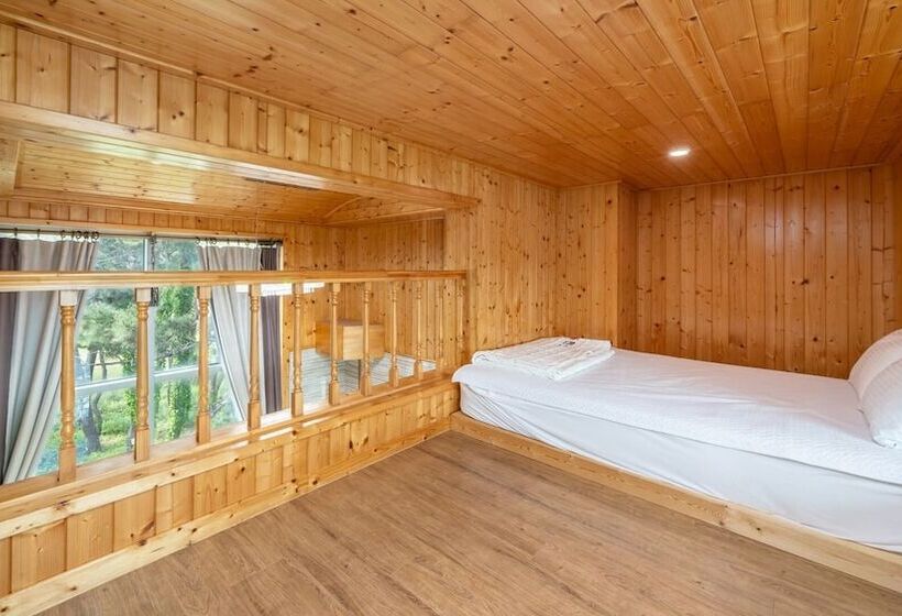 Gyeongju Gamposole Pension