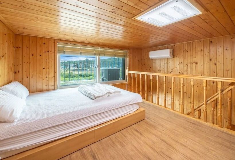 Gyeongju Gamposole Pension