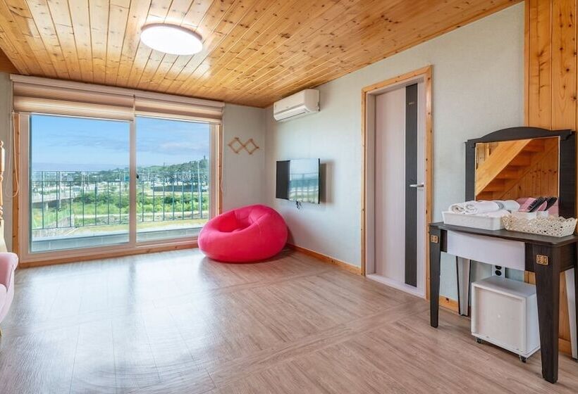 Gyeongju Gamposole Pension