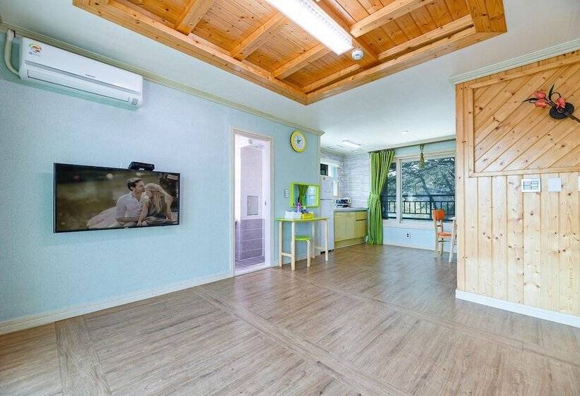 Gyeongju Gamposole Pension