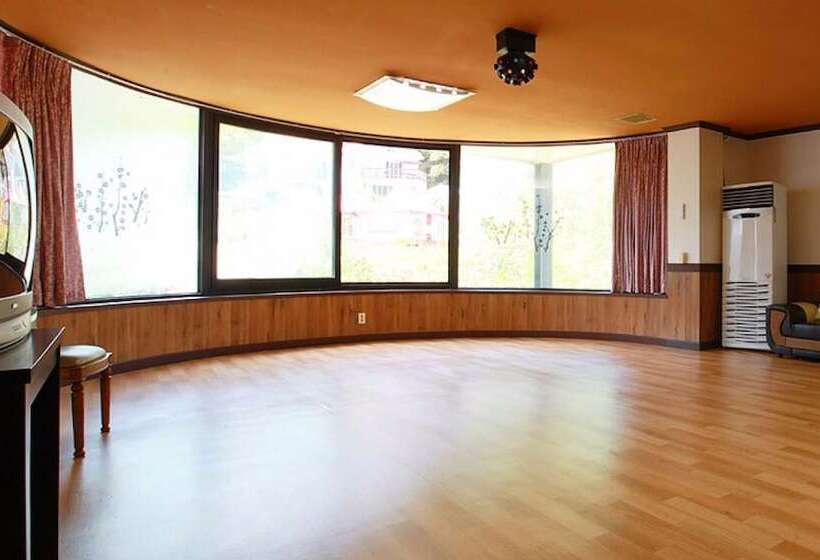 Gapyeong Valley In The Forest Pension