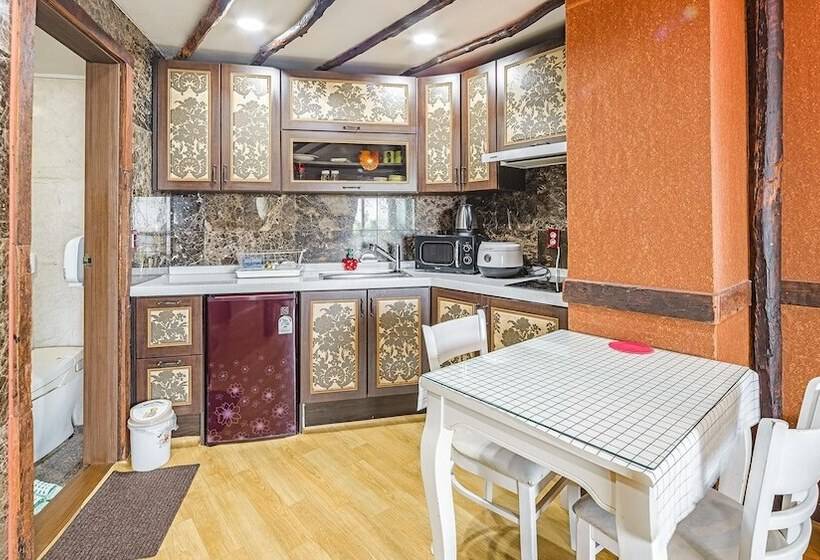 Jeju Padosoriminbak Pension