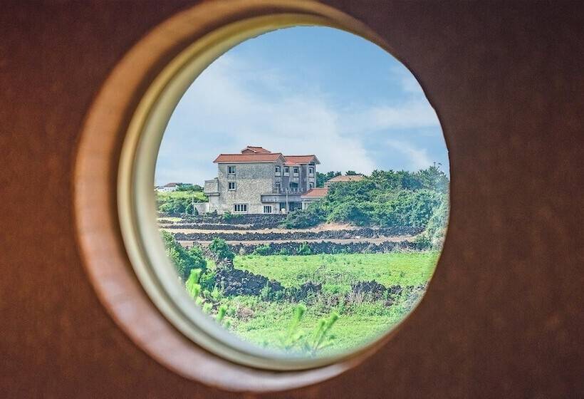 Jeju Padosoriminbak Pension