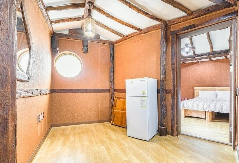 Jeju Padosoriminbak Pension