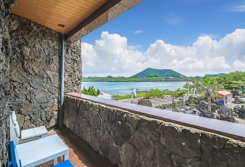 Jeju Padosoriminbak Pension