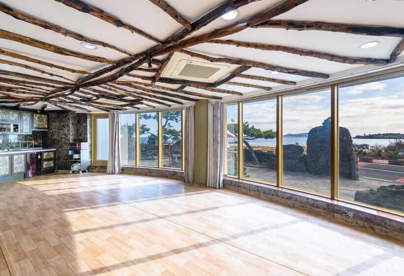 Jeju Padosoriminbak Pension