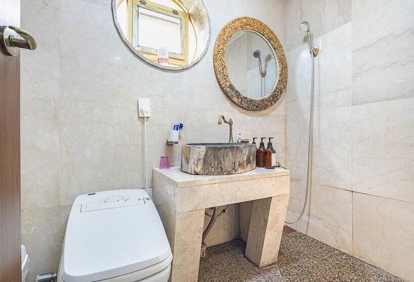 Jeju Padosoriminbak Pension