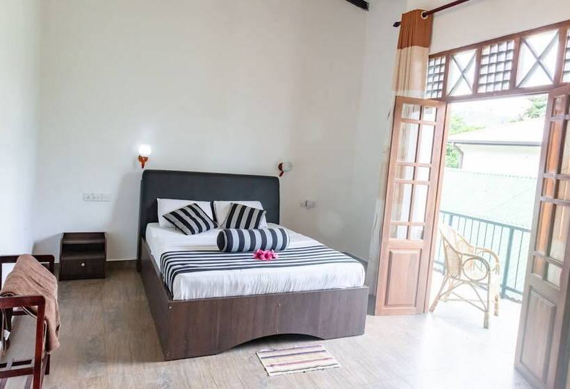 פנסיון Shadow Inn Guest House Ella