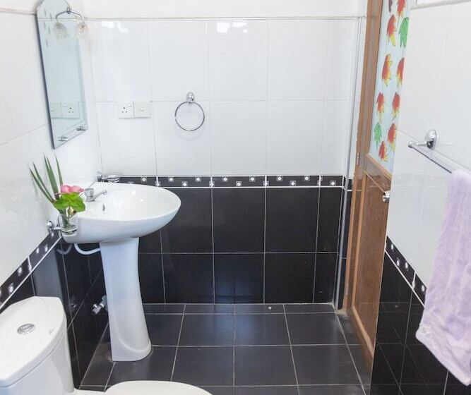 פנסיון Shadow Inn Guest House Ella