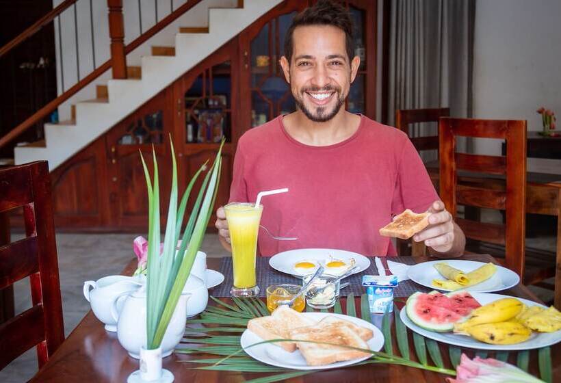 פנסיון Shadow Inn Guest House Ella