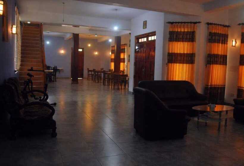 פנסיון Shadow Inn Guest House Ella