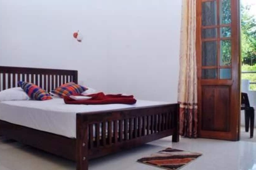 Пансион Shadow Inn Guest House Ella