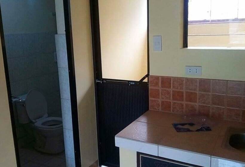 پانسیون Sunday Cocoon Guesthouse 2