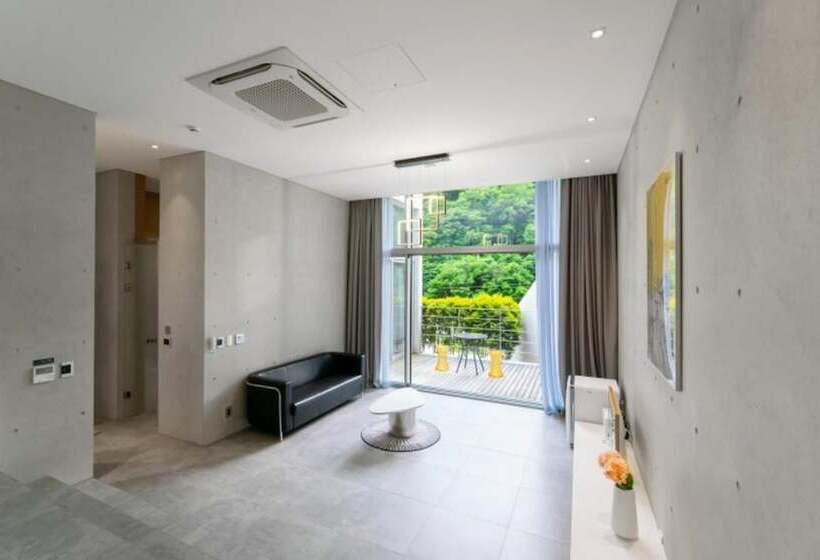 Пансион Hongcheon U Retreat Pool Villa