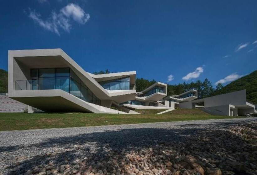 Пансион Hongcheon U Retreat Pool Villa