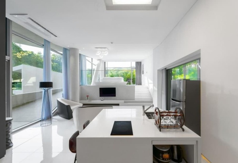 Пансион Hongcheon U Retreat Pool Villa