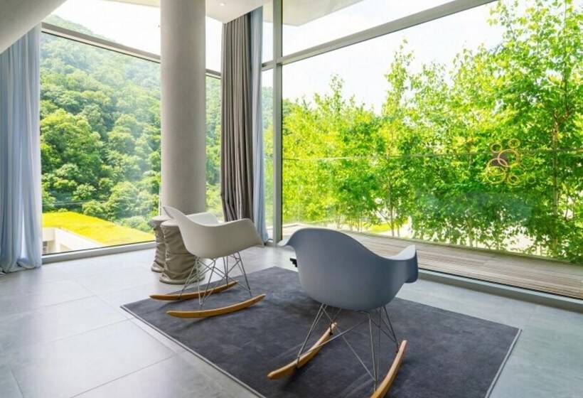 Пансион Hongcheon U Retreat Pool Villa