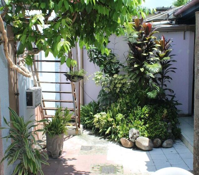 Пансион Ximenas Guest House