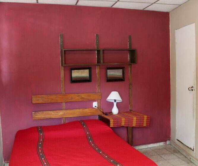 Пансион Ximenas Guest House