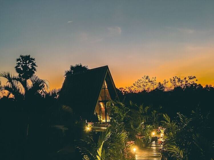 אתר נופש Nakara Villas & Glamping