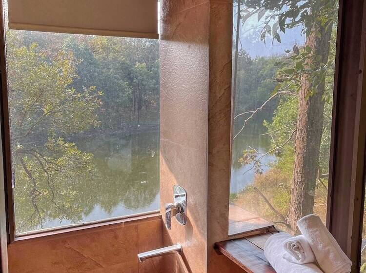 אתר נופש Rukhad Jungle Camp   Pench