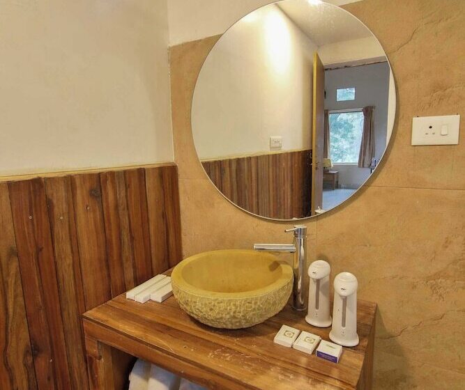 אתר נופש Rukhad Jungle Camp   Pench