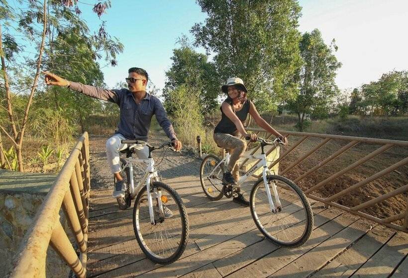 אתר נופש Rukhad Jungle Camp   Pench