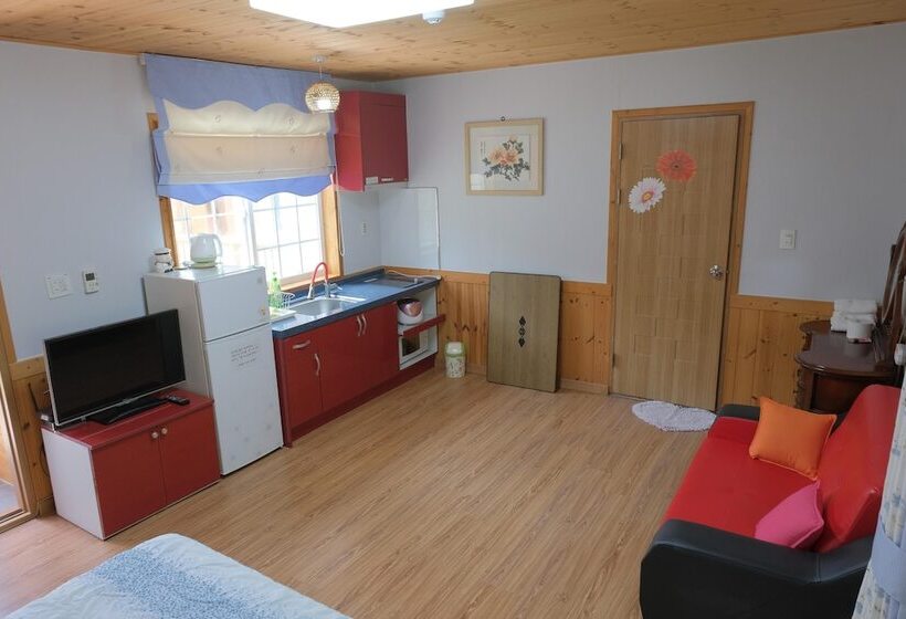 Samcheok Yeondam Pension