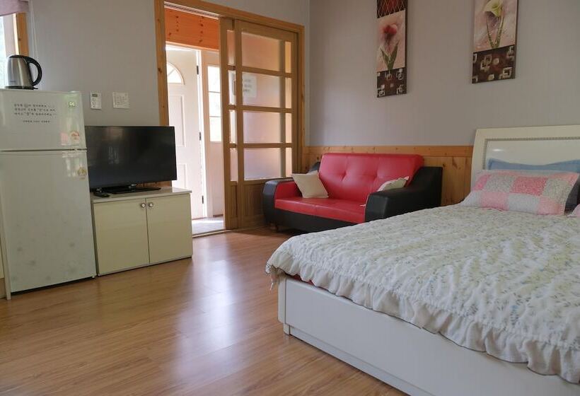 Samcheok Yeondam Pension