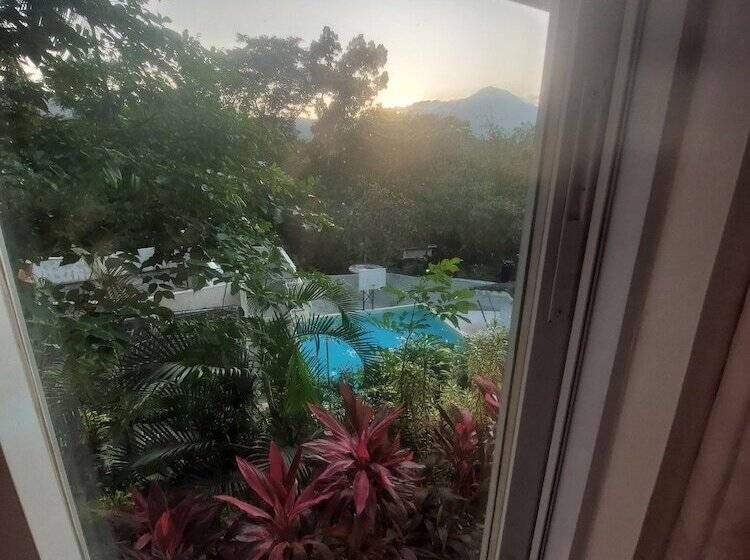 A Touch Of Pink Secret Garden Resort