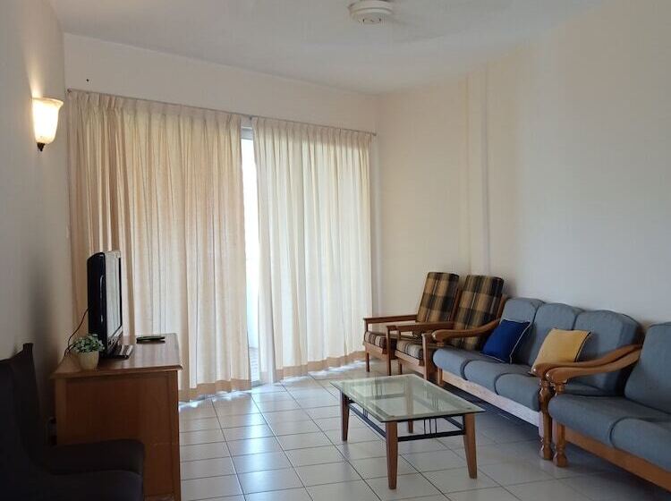 Seri Bulan Condominium