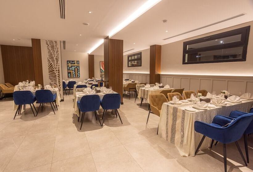 Skyline Hotel & Suites