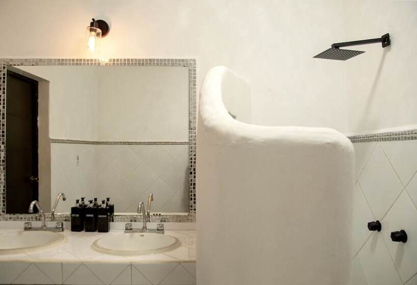 Sonido Del Mar Hotel And Yoga Loft