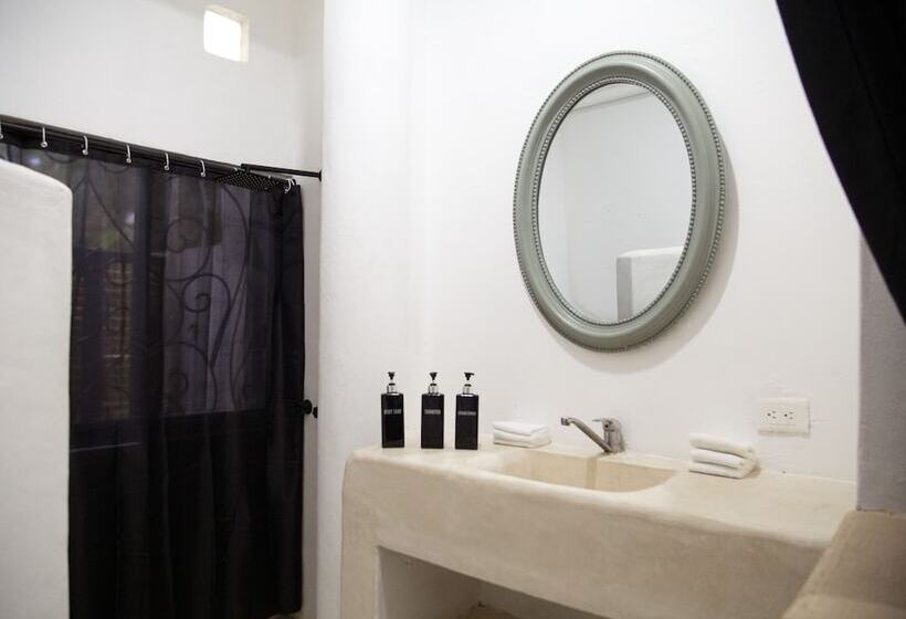 Sonido Del Mar Hotel And Yoga Loft